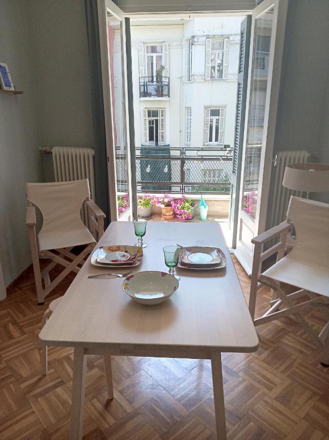 Bright Bright A Central Apartment With Balcony سالونيك المظهر الخارجي الصورة